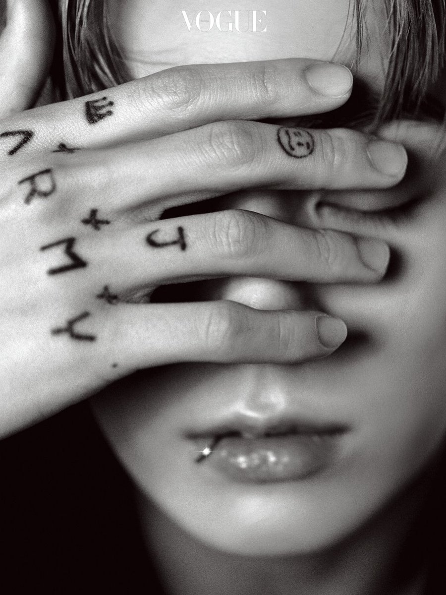 [Info 📌📰]
Entrevista a Jungkook para Vogue Korea

“No puedo agradecerles lo suficiente por su apoyo para nosotros, pero también están haciendo cosas maravillosas. Estoy profundamente conmovido por ARMY, que comenzó como un grupo de seguidores de BTS+

<a href="/BTS_twt/">방탄소년단</a>