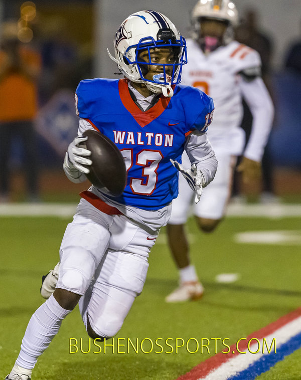WaltonRecruits's tweet photo. NEW OFFER! 2022 WR/DB @HefnerMustafa thankful @LCPanthers_FB offered! #ONEfamily🔴⚫️

https://t.co/c5VlvaLWZI https://t.co/9E6C9XI0Ct