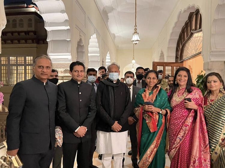 𝐒𝐡𝐚𝐫𝐦𝐢𝐥𝐚 𝐏𝐚𝐰𝐚𝐫 🇮🇳 (@sharmila_pawar1) on Twitter photo Happy moments with MP Supriya Tai Sule <a href="/supriya_sule/">Supriya Sule</a> <a href="/SupriyaSule4Mah/">Supriya Sule For Maharashtra</a> @Supriya__Office <a href="/PawarShrinivas/">shrinivas pawar</a> Happy moments with MP Supriya Tai Sule <a href="/supriya_sule/">Supriya Sule</a> <a href="/SupriyaSule4Mah/">Supriya Sule For Maharashtra</a> @Supriya__Office <a href="/PawarShrinivas/">shrinivas pawar</a>