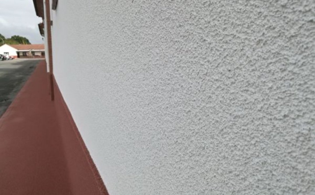 COHEMUR's tweet photo. En Cohemur Decoraciones aplicamos corcho proyectado para impermeabilizacion de tejados,terrazas o fachadas.
Pidan información en info@pintorescohemur.com https://t.co/0uYZ41GCqV