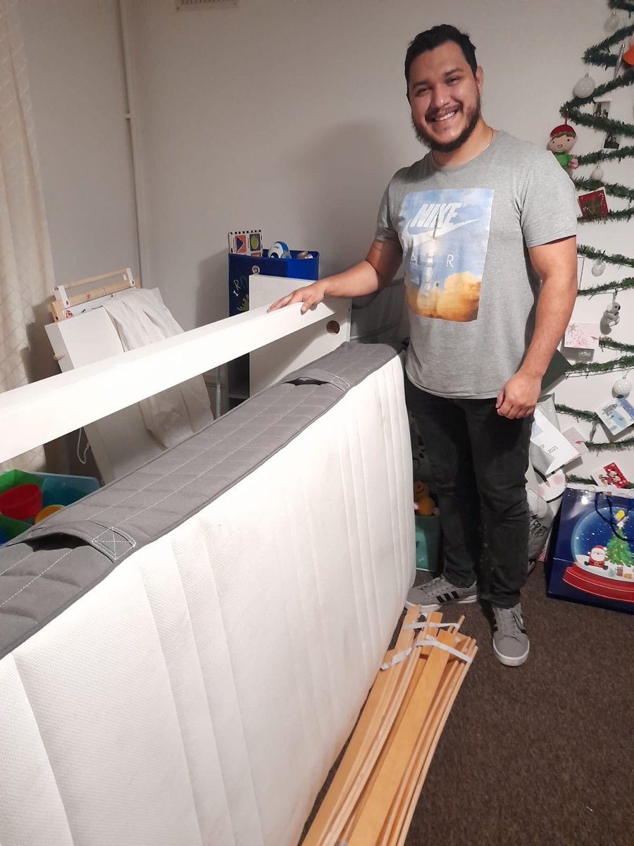 Yesterday we made a special delivery: An unused single bed donated from one of our entrepreneurial beneficiaries, was given to one of our newest participants from El Salvadore who recently moved to Swansea. 
What an amazing community we serve! 
#TheCAE #Community #actsofkindness