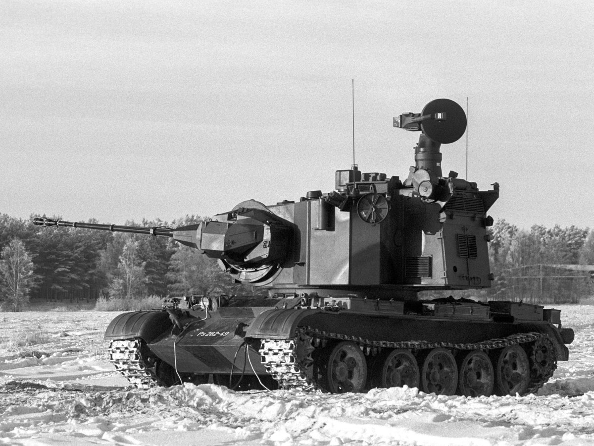 coldwarfinland's tweet image. Soviet made T-55 hull fitted with a British made Marksman turret, 1987