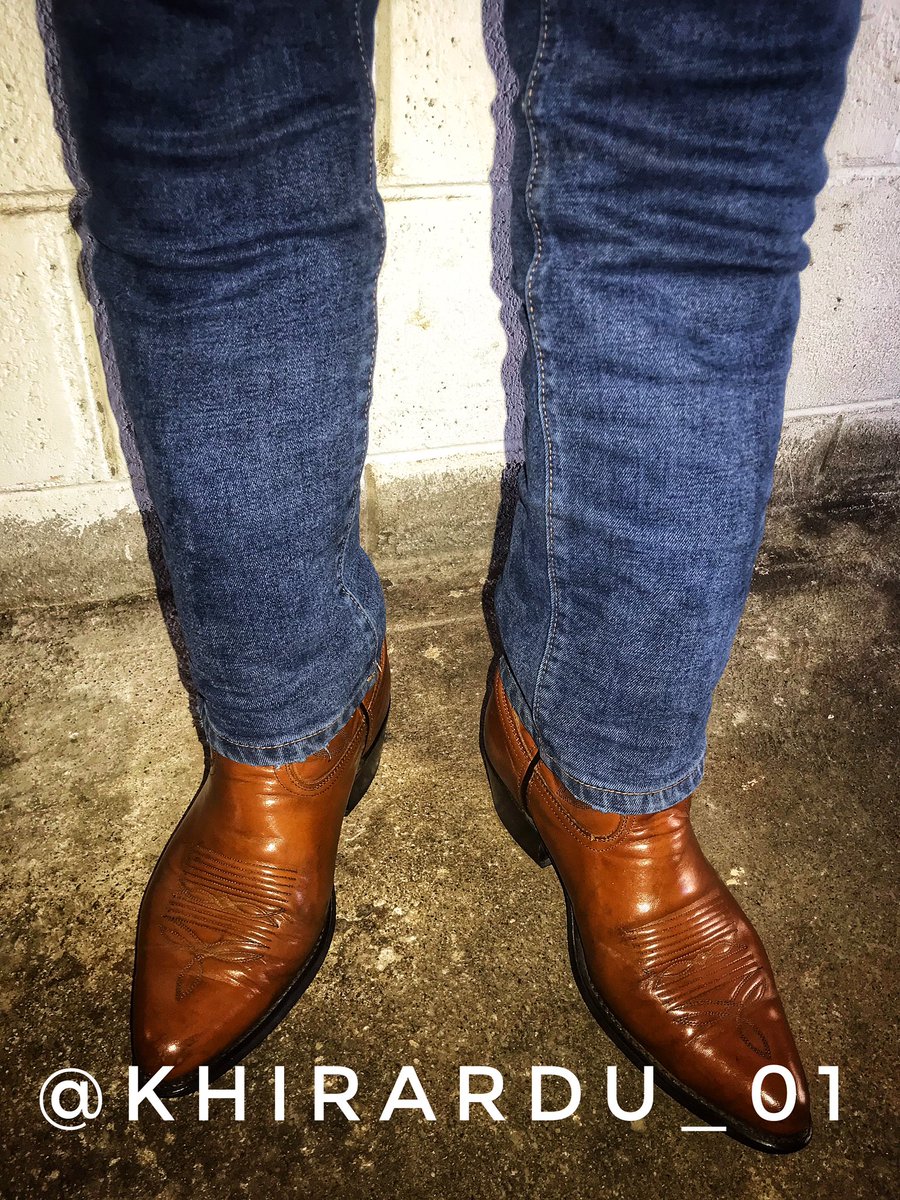 KhirardU_01's tweet photo. Buen dΓa botudos, como estΓ‘n sus botas? π₯
#gaybooted #gay #gayfetish #Cowboys #cowboygay #botaspicudas #botasvaqueras https://t.co/Hr1cKkPM49