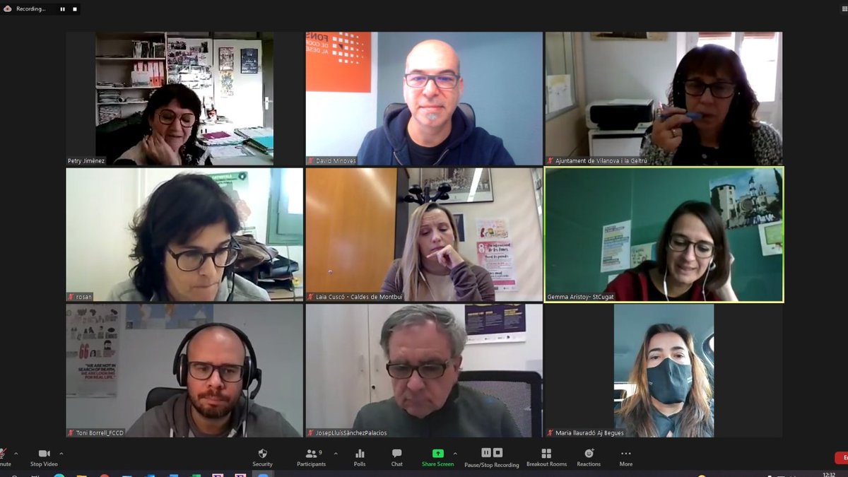 FonsCatala's tweet photo. ▶️Avui s'ha reunit la Junta Executiva de la Coordinadora Catalana d'Ajuntaments Solidaris amb el Poble Sahrauí #CCASPS per fer el tancament de l'any i planificar l'impuls i les línies de treball pel 2022! https://t.co/4lHptAe6Kw