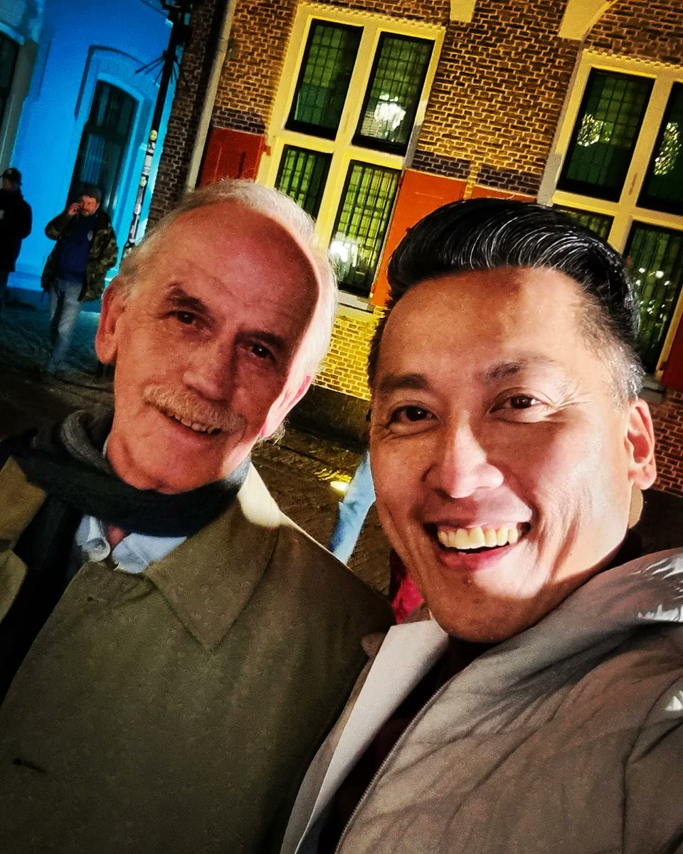 KokHwaLie's tweet photo. Op de set van de Fritsie commercial......#fritsie #commercial #staatsloterij #Oudejaarstrekking #oudejaarsloterij #reclame #reclamespot #deeljegeluk @staatsloterij https://t.co/OmXF0boZPi