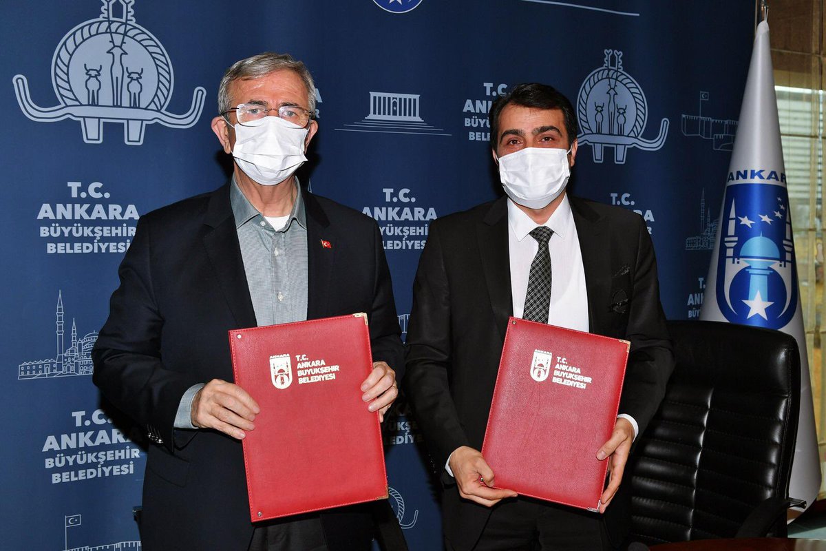 konutsen's tweet photo. Afet eğitimi konusunda apartman görevlileri yetiştirmek için @ankarabbld ile Sendikamız arasında protokol imzaladık. Ankara halkına en iyi hizmeti sunmak için tüm imkanları seferber eden Başkanımız sayın @mansuryavas06’a ve emeği geçen personeline teşekkür ederiz https://t.co/lhoJSUeAOw