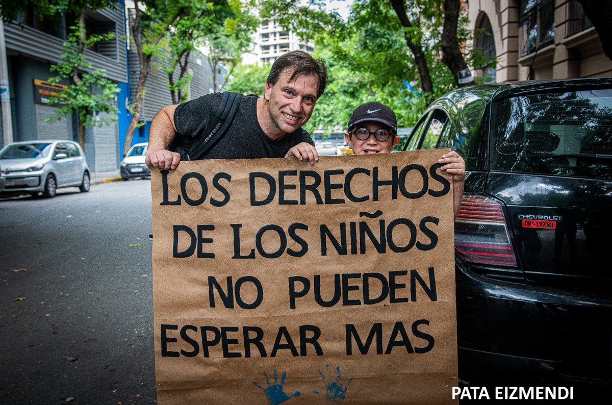 juanceretta's tweet photo. 📢La justicia desestimó en primera instancia él reclamo de los niños/as con TEA.Iremos en apelación cada vez más convencidos de que su causa no admite demora. Sepan compañeros de @UruguayAutismo y todos los papás y mamás que nos han acompañado, que esta lucha no se abandona!✊💙 https://t.co/Kb7s9MpWy2