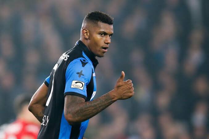 Centroavante Wesley Moraes vai decidir nas próximas horas se