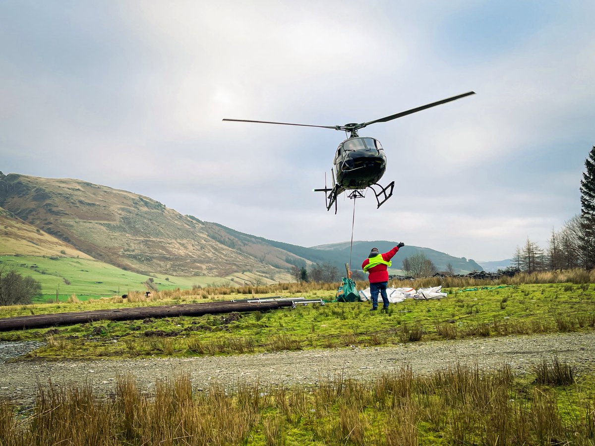 GBHelicopters's tweet photo. Last week we helped SP Energy Networks replace electricity poles that were damaged by Storm Arwen and Barra. Precision flying with diligent on-ground coordination was required for this task due to the surrounding terrain and forest.
#SPEN #loadlifting #powernetworks #h125 #avgeek https://t.co/syWf14hlGU