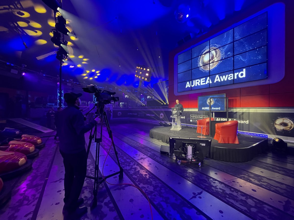 ep_sprecher's tweet photo. #MackNeXT veranstaltet vom 21. bis zum 22. Januar 2022 bereits zum vierten Mal den #AUREAAward. 2018 von MackNeXT Gründer @MichaelMack initiiert, hat sich die Auszeichnung schnell zu einer der begehrtesten Trophäen im Bereich der Virtual, Augmented &amp; Extended Reality entwickelt. https://t.co/yfVxvByIha
