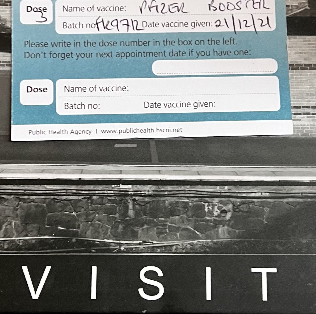 _bluelobsters's tweet photo. Booster got! @NHSuk are *Leading the #frontline to keep us all safe! *2 mins in and out, 15 mins wait to make sure all ok. #SafeXmas #CovidBooster #SupportNHS 💉👍🏻 https://t.co/Delv76LQRO
