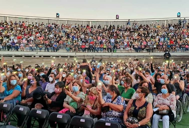 Nibaldo_Meza's tweet photo. #Música #Danza #Emoción #Color #Ballet #Arte #Cultura🎭; Primera función de "El Cascanueces 💂‍♂️",  en Medialuna del Parque El Trapiche 🏞.. #UnaNocheMágica ✨

#SeguimosCambiandoPeñaflor 💪 https://t.co/csKtweAtMp