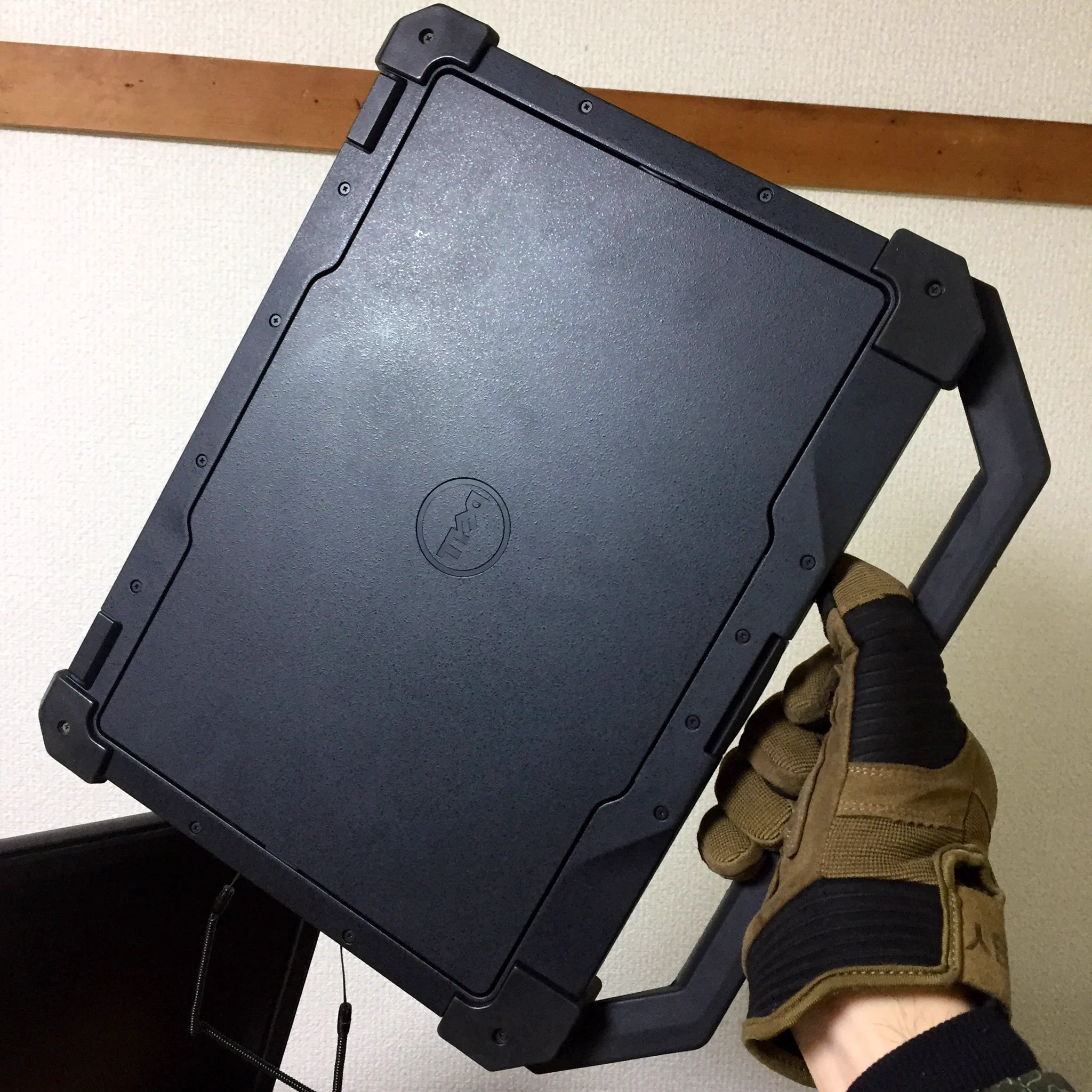 新入生に向けたオススメパソコンはまさかの「軍用PC」⁉