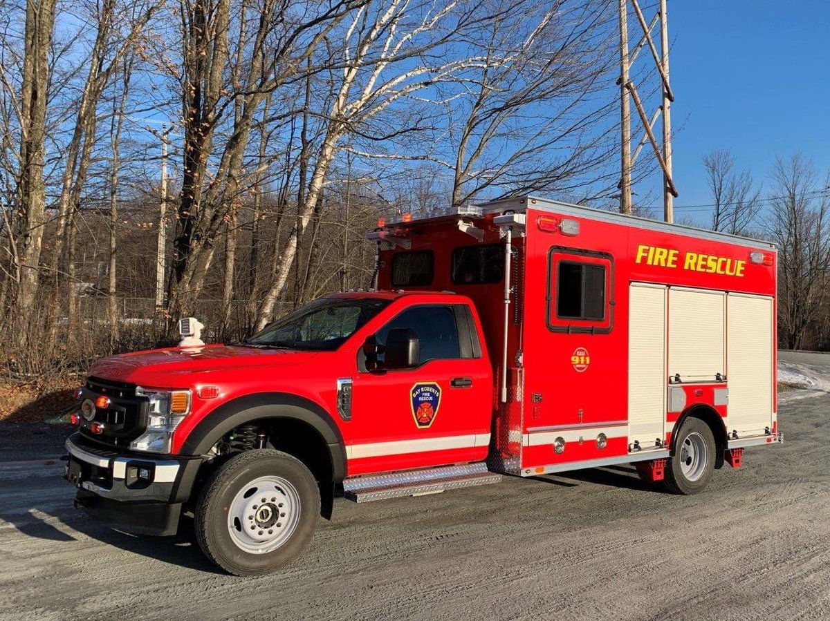 BayRobertsFire's tweet photo. Santa came early this year to BRFR as we took delivery of our new custom built rescue by MaxiMetal yesterday. Hope to have in service ASAP. Thanks to @Town_BayRoberts for continued support. https://t.co/maYzkVvO0E