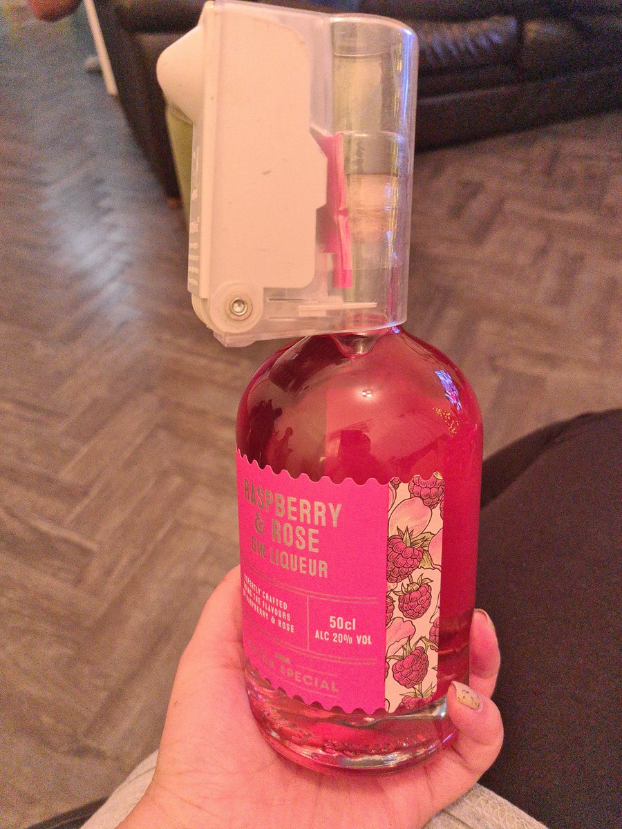 Rsim28's tweet photo. @AsdaServiceTeam so what do I do now? 
From a online delivery. https://t.co/lsUnfnCuMx
