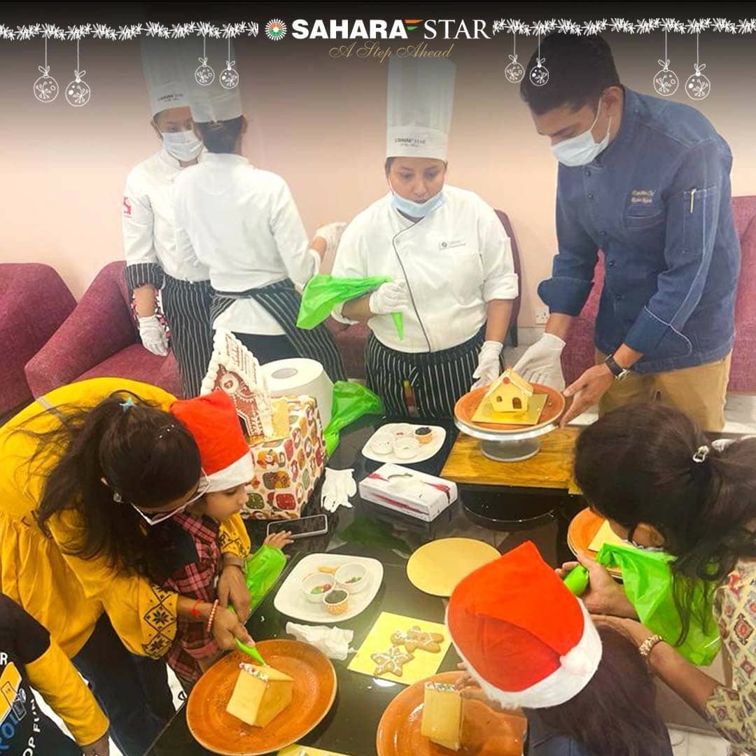 sahara_star's tweet photo. Spreading the festive cheer as our little guests from Global Kidz school engage in fun activities with our chefs and have a day filled with fun & merriment.
#hotelsaharastar #teamsaharastar #luxuryhotel #FestiveSeason #littleguests #schoolkids #fun #funactivities https://t.co/BZcLhhHKgb