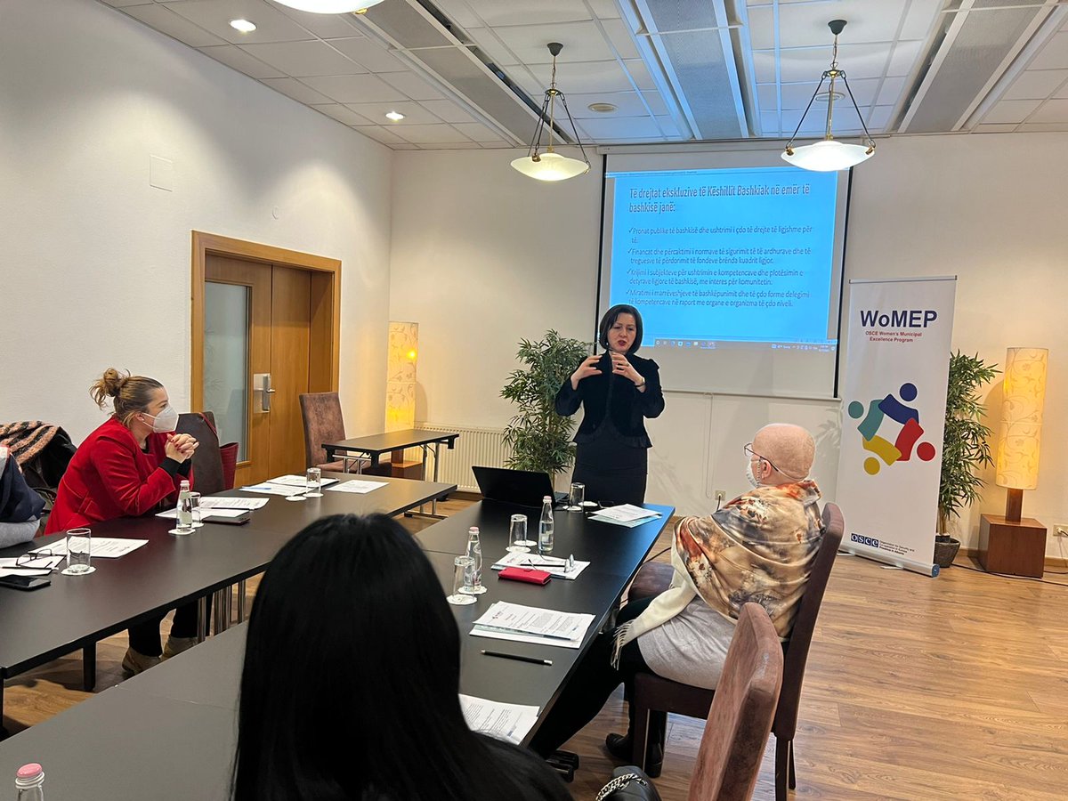 OSCEinAlbania's tweet image. #gratënëvendimarrje
#fuqizimiigruas
#bashkitëforta
Prezenca e OSBE-së në Shqipëri përfundon ciklin e dytë të Programit të Ekselencës së Grave në Nivel Vendor (#WOMAP):

bit.ly/3FdnNVA