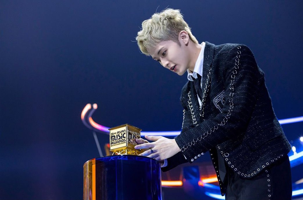 ภาพนี้แบบ ㅠㅠ มาร์คลีเจ้าคนเก่ง