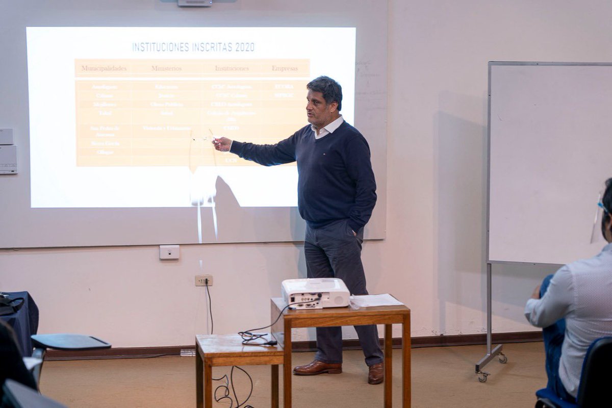 El plan BIM permite la actualización intelectual y operativa de agentes influyentes del rubro de la construcción, arquitectura y urbanismo, a través de la adopción y transferencia tecnológica.
 #REDBIM #Antofagasta 🏗️🏢🌎