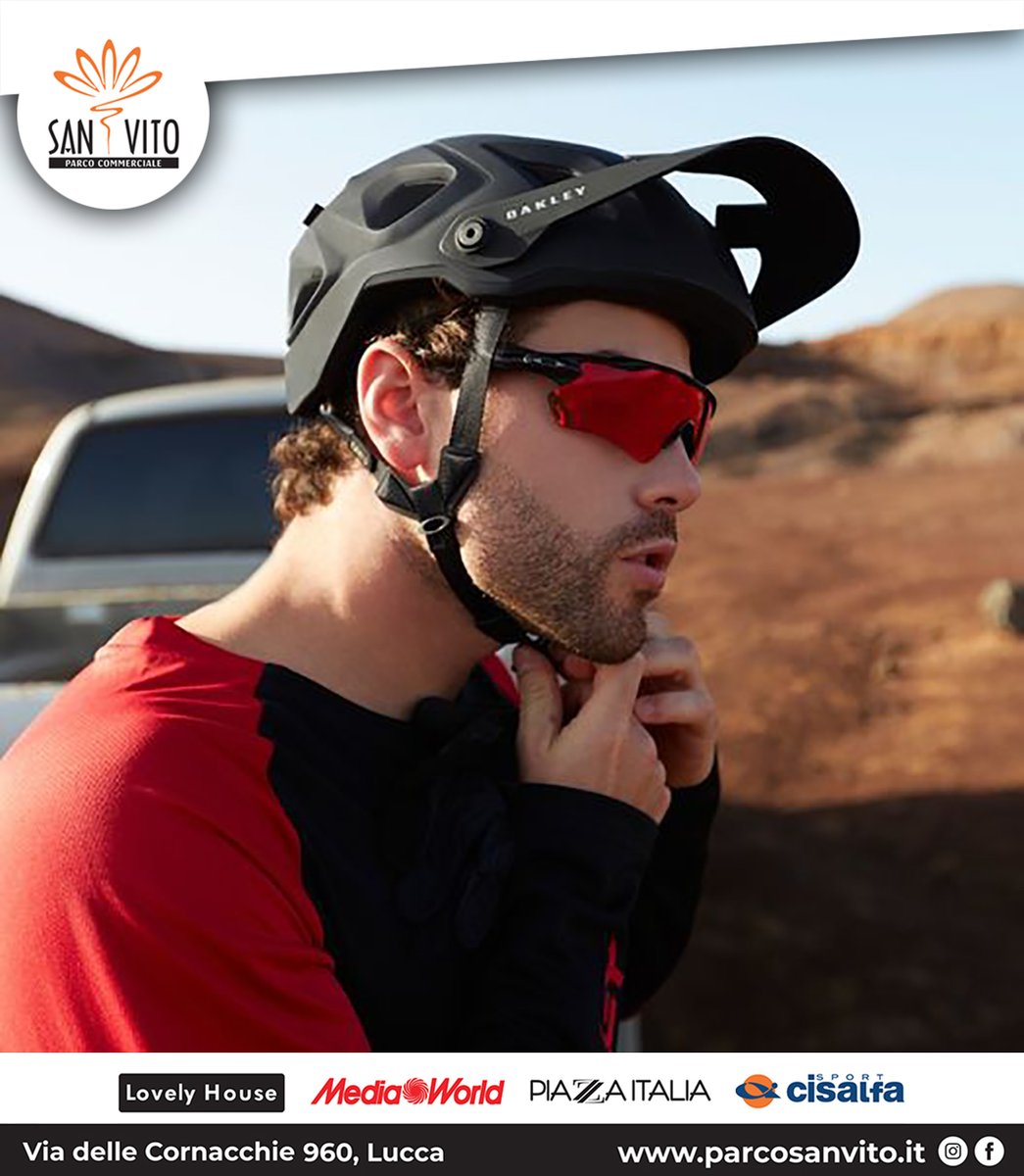 Con questo nuovo modello di occhiali #Oakley dalle caratteristiche potenziate per il massimo comfort, che trovi nel nostro Store #Cisalfasport, sarai sempre al sicuro, ogni giorno! 😎 

#moda #modauomo #modadonna #shopping #igerslucca #lucca #21dicembre #cisalfasport