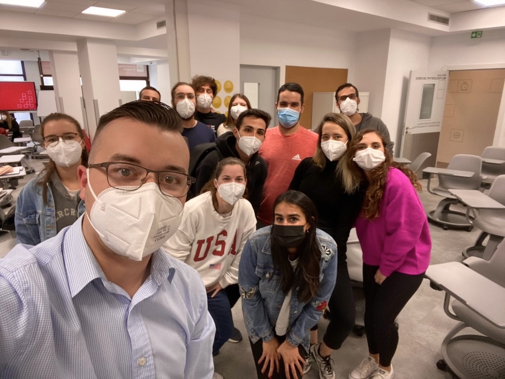 terapiamanualUE's tweet photo. ⭕️ MÁSTER
👉🏽 Parte 1️⃣  del Módulo de 🧑‍💻 Investigación clínica en la @UECanarias en la que nuestros alumnos @terapiamanaulUE han aprendido a diseñar un plan de recogida de datos de cambios clínicos #centralizacion #correlacion #Pearson #Tuckey #Galton #Scatterplot #Boxplot https://t.co/180h9X4sUR