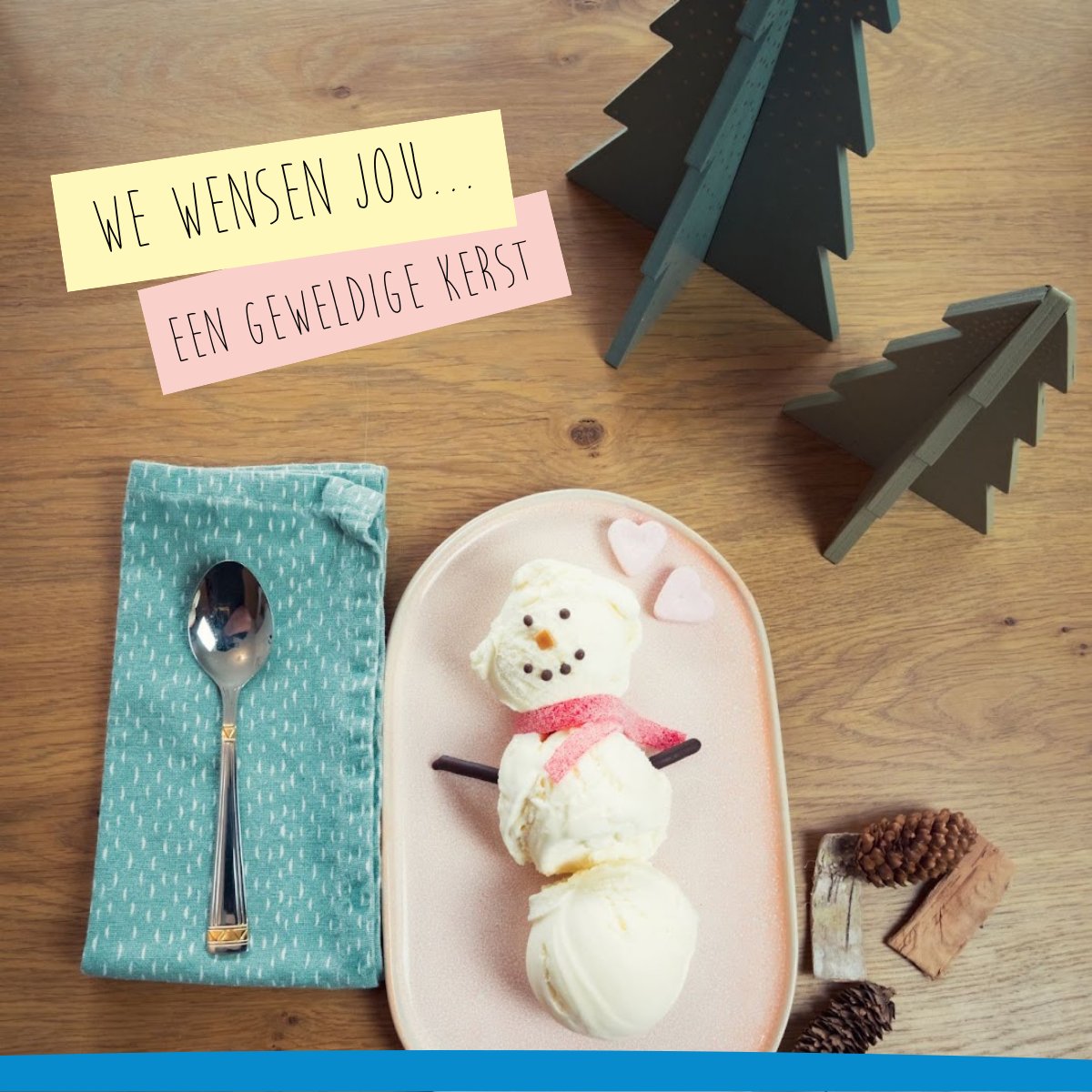 #KERSTSFEER: Héérlijk toch, de feestdagen met je geliefden doorbrengen? 🥰 En al die warme momenten zorgen er bovendien voor dat ons overheerlijk vanille-ijs sneller kan ontdooien en schepklaar is! 🙌 Zo garandeer je meteen, schep per schep, een heerlijk witte kerst!🧑‍🎄