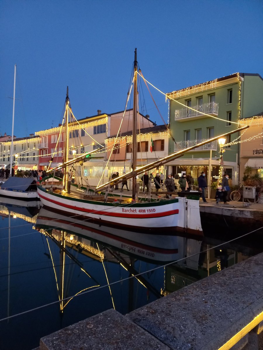 Inverno a colori 💛

Cesenatico 📷
#21dicembre 
#solstiziodinverno ❄