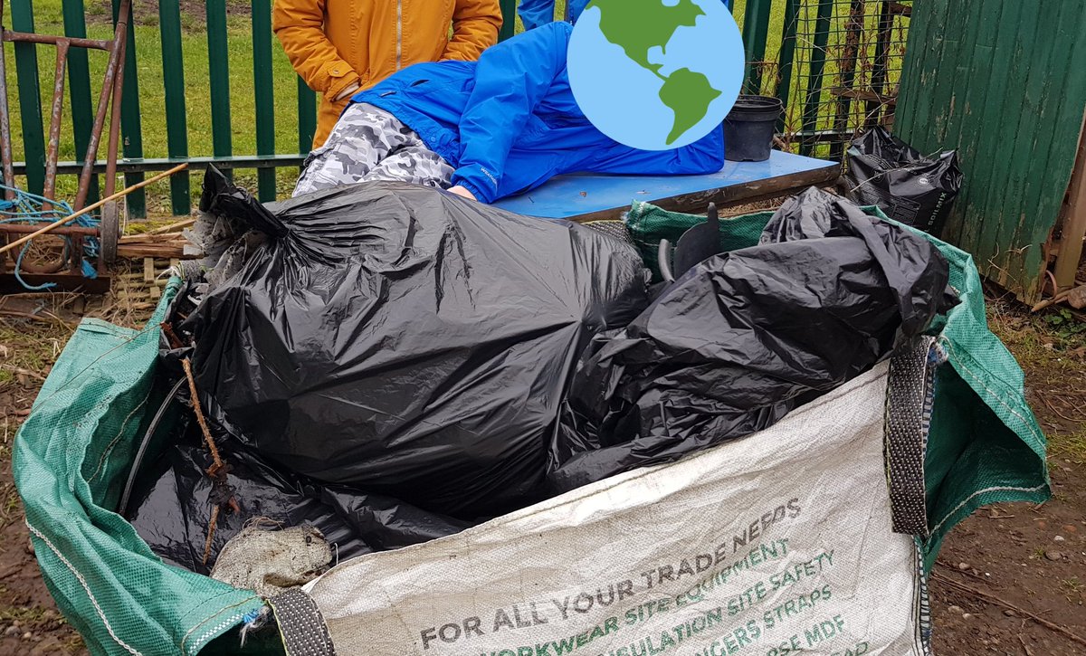 RootedInUnity's tweet image. Today was all about giving back to the environment and tidying up some of the mess left by 2 storms! Happy winter solstice everyone ❄