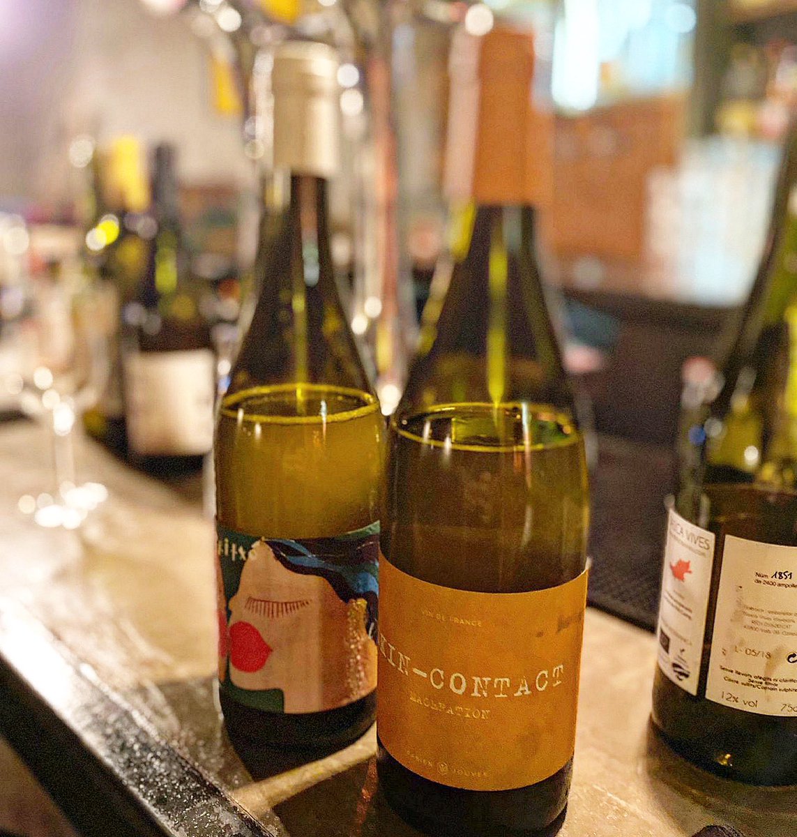 HumanVins's tweet photo. Coneixeu #CasaFigari 😉?
Els amics Gonza i Rodri han fet realitat un espai 🙌🏻 on gaudir de la bona #música en viu, #cockteleria 🔝, #vins naturals🤘🏻 i #cerveses artesanes.

Animeu-vos, són uns cracks 🔥🔥🔥! https://t.co/NpmsR1mABw