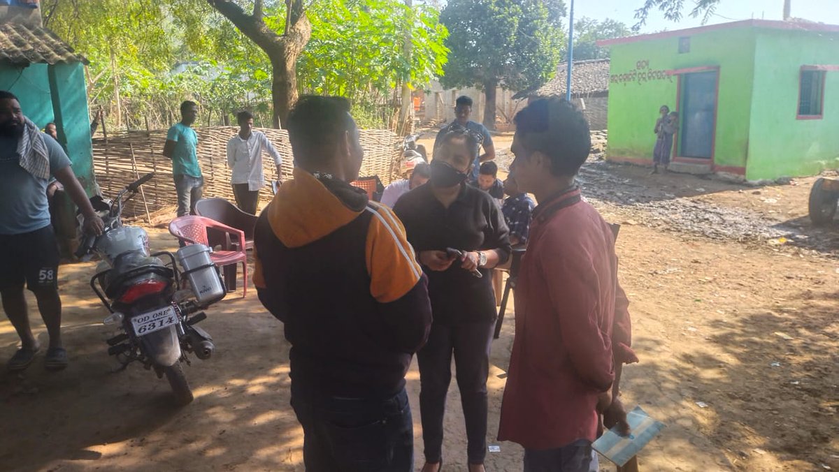 Kalahandi Famous Ghumura Dance Survey under Ministry of Culture Mera Gaon Meri Dharohar conducted by CSC team with presence of State Head <a href="/SwornaprabhaSi1/">Swornaprabha Singh</a> Mam at Kitpadar village, Kalahandi, Odisha.

<a href="/CSCegov_/">CSCeGov</a> <a href="/dintya15/">dinesh tyagi Retd IAS</a> <a href="/ceo_csc/">CEO_CSC e-Governance</a> <a href="/MinOfCultureGoI/">Ministry of Culture</a> <a href="/DmKalahandi/">DM KALAHANDI</a>