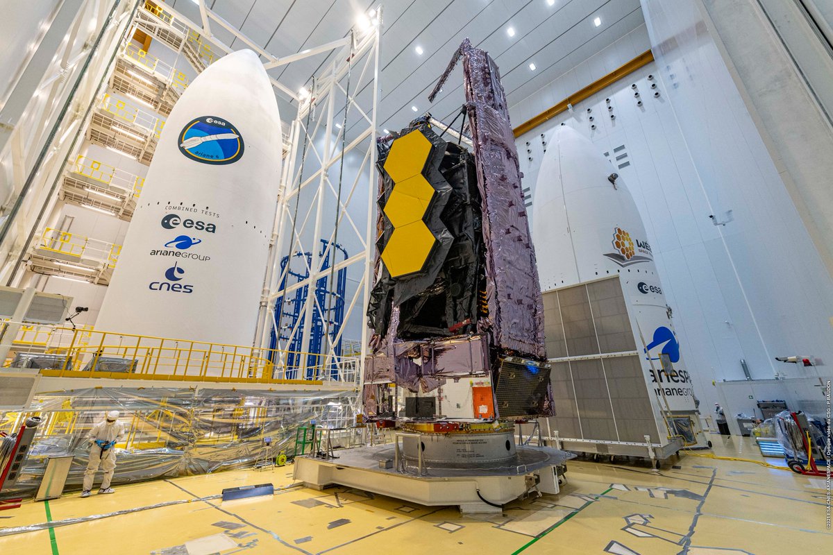 ESA_Webb's tweet photo. ESA and NASA will be broadcasting live as  #Webb is launched to space on @ariane5 from Europe's Spaceport in French Guiana! 

Find out how to watch the transmission in English/French/Spanish 👉

https://t.co/qM0TnBdM5W

📸 @ESA / @CNES / @Arianespace https://t.co/YHgQDOE31s