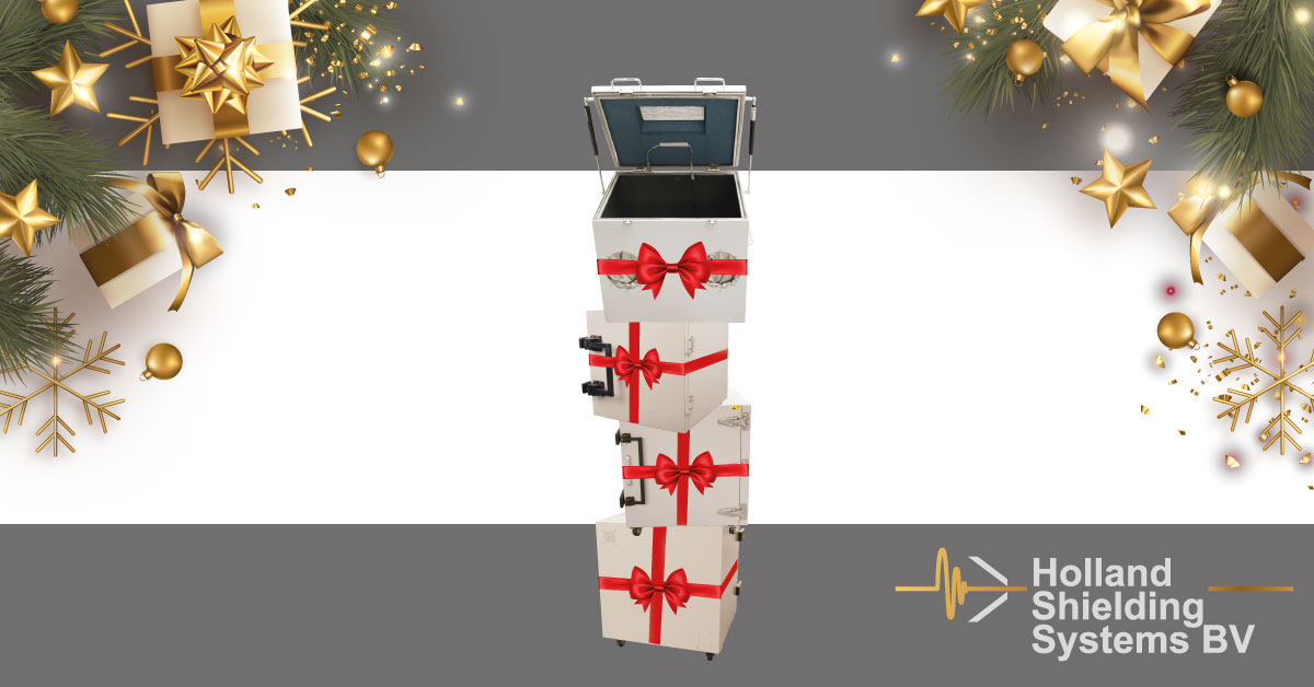 Before Christmas, the last gifts are elegantly wrapped! The EMI / RFI shielded boxes can be placed under the tree. #EMI #RFI #shielding #christmas #christmas hollandshielding.com/Faraday-cages-…