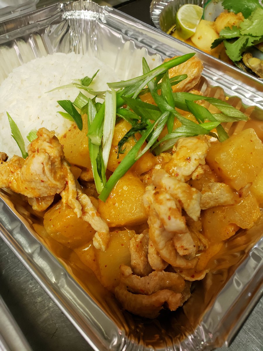 bamboohutsylvan's tweet photo. There's a couple of days left for you to enjoy our family's cooking! This holiday season we'll be closed from December 23rd to January 2nd, and we'll be back on January 3rd. Order your favorite meals now at https://t.co/PXOnHm1wZc! #bamboohut #openfortakeout #sylvanlake #reddeer https://t.co/2Zzg7lVEKh
