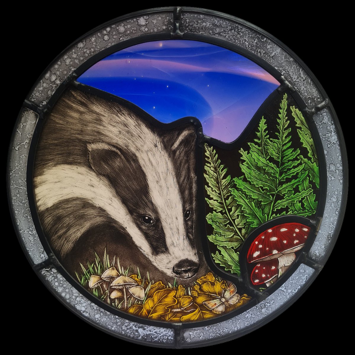 UkStainedGlass's tweet photo. The last two pieces to come off my workbench for this year.....#stainedglass #badger #hare #britishwildlife #handcrafted #giftsforhim #giftsforher #cotswolds https://t.co/VuMtMVolhP