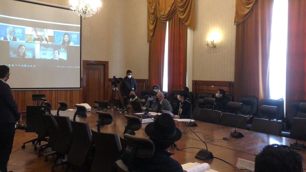 #ABInforma | Se desarrolla la primera reunión del Comité Nacional de Facilitación del Comercio con la presencia del viceministro de Comercio Exterior, <a href="/BBlancoF/">Benjamin Blanco</a>, en instalaciones de la Cancillería de #Bolivia. 
Vía: <a href="/RedPatriaNueva/">Red Patria Nueva</a>