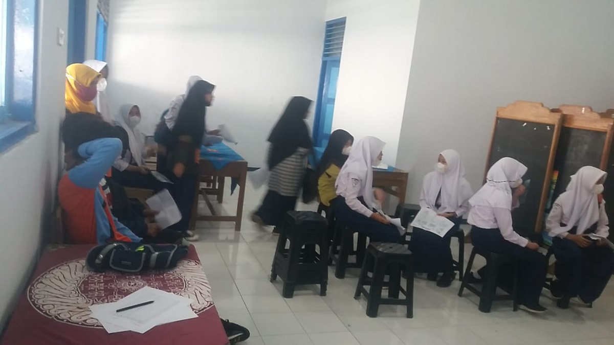 3Moga's tweet photo. Pelaksanaan swab guru, karyawan, dan siswa SMPN 3 Moga https://t.co/dlmROoDQwe