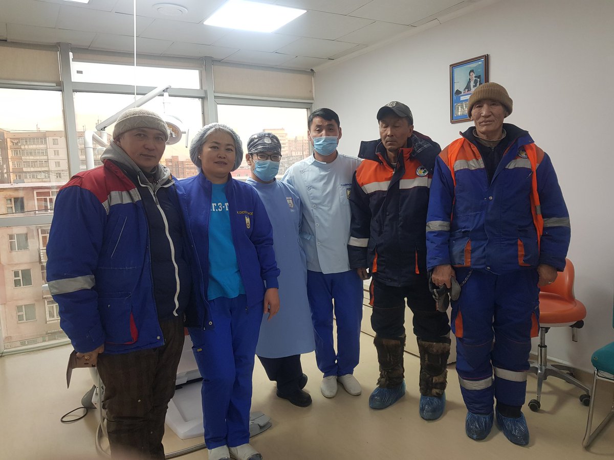 Сайн байцгаана уу. Нөгөө нүдээ олсон шагналтан ТҮКийн 3н ах маань миний бичсэн дугаараар холбогдож шүдээ хийлгэхээр боллоо.Шүдийг нь үнэгүй хийж өгөхөд туслалцаа үзүүлсэн Нийслэлийн Шүд Эрүү нүүрний Төв эмнэлэгийн захиргаа болон Согог гажиг заслын тасгийн хамт олондоо  баярлалаа