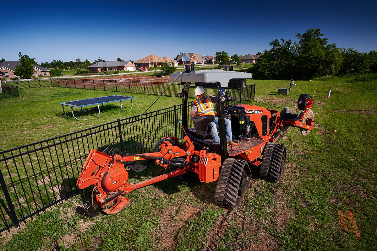 The new RT70 Tractor is designed to maximise operator experience. Available with interchangeable, Quad Rubber Tracks or Rubber Tyres, and Trencher, Micro-Trencher, Vibratory Plough, Reel Carrier &amp; Backhoe Attachments.
Read more here :- ditchwitch.co.uk/news.php?s=202…