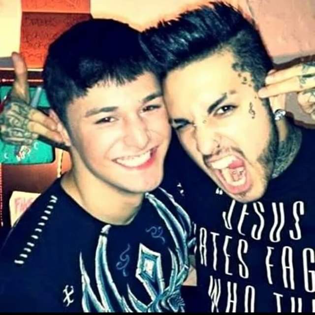 Bnewton92's tweet photo. From just a little baby to now the Winner! of the @bouletbrothers
#Dragula season 4. So proud of you #Dahli 🖤
#dragula4 #thedahli #bouletbrothers https://t.co/ht7b7QpKsJ