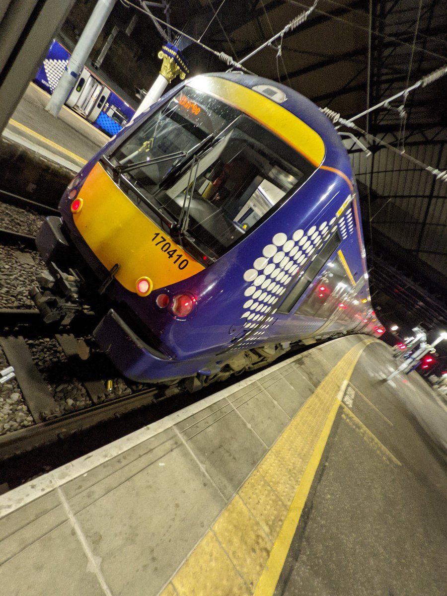 Emily Hornett ✈️ 🏳️‍⚧️ tweet media