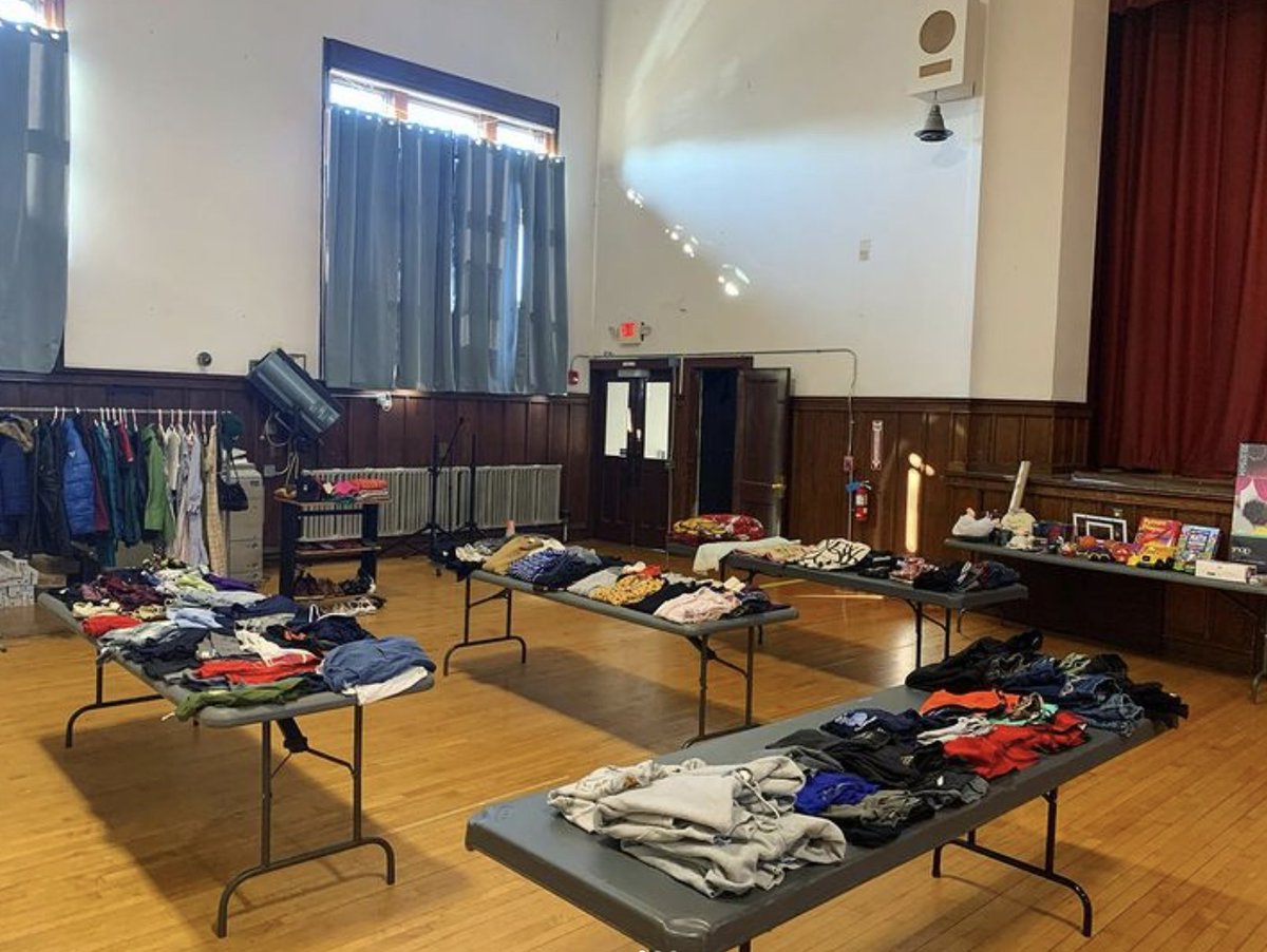 DearbornAcademy's tweet photo. Today we hosted our annual clothing and gift drive. Students shopped around to find gifts for themselves, friends, and family.

Our Community Service Club donates any leftover items ❤️🎁 https://t.co/bATNdxe89x