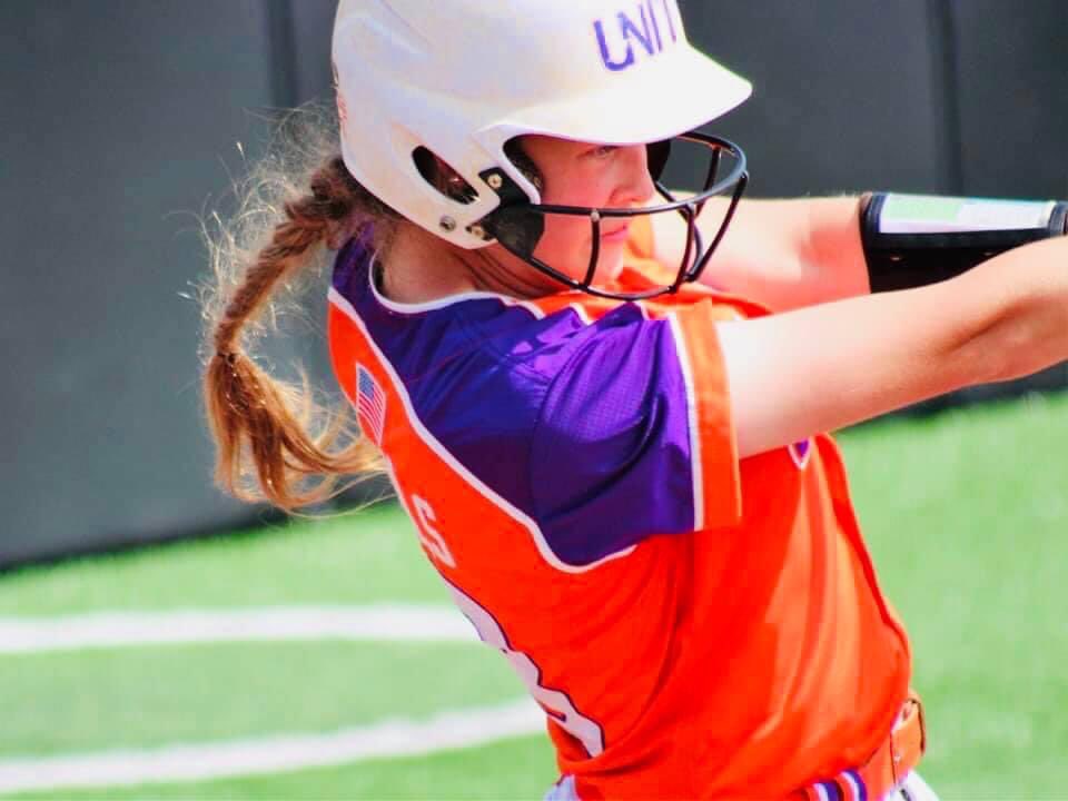 UnityBlackwell's tweet image. ** Commitment alert** 

Proud to announce that Brianna Michaels has decided to further her academic and softball career at Ferrum College!  The aPanthera are getting a stud SS and an excellent student!  Congratulations 🎊🎈 Brianna!