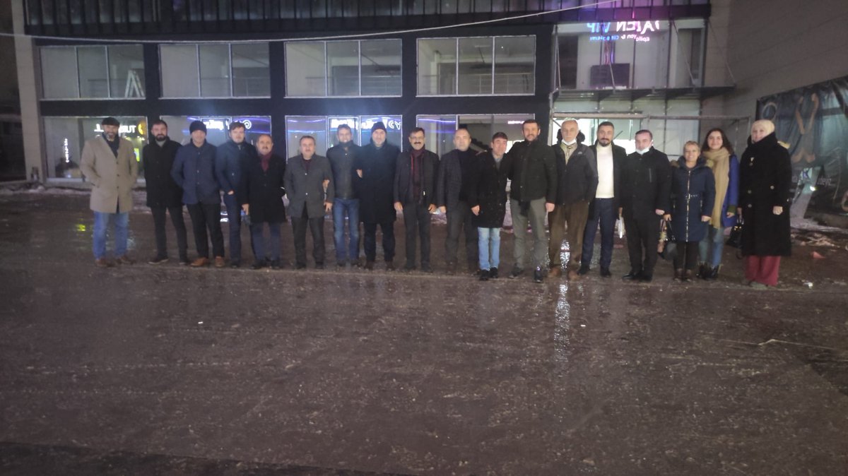 akmerkez78's tweet photo. • Haftalık olağan Yönetim kurulu Toplantımızı Merkez İlçe Başkanımız Özkan Çetinkaya Başkanlığında Merkez İlçe koordinatörümüz Nurettin Emlik katılımları ile icra ettik.

• Toplantımızın Hayırlara vesile olmasını niyaz ediyor, tüm hemşerilerimize hayırlı haftalar diliyoruz. https://t.co/S7xoeQHJHC