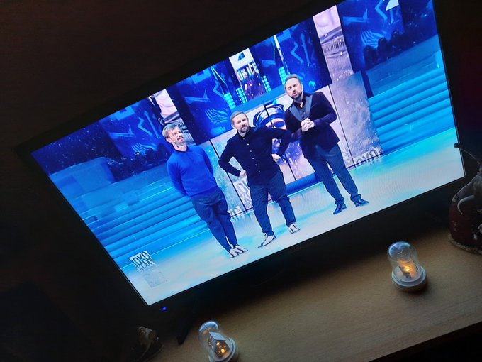 Und was macht ihr gerade ? 😍 https://t.co/h9gYlyBy7R<a href="/tag/jklive"class="tags"><span>#jklive</span></a>