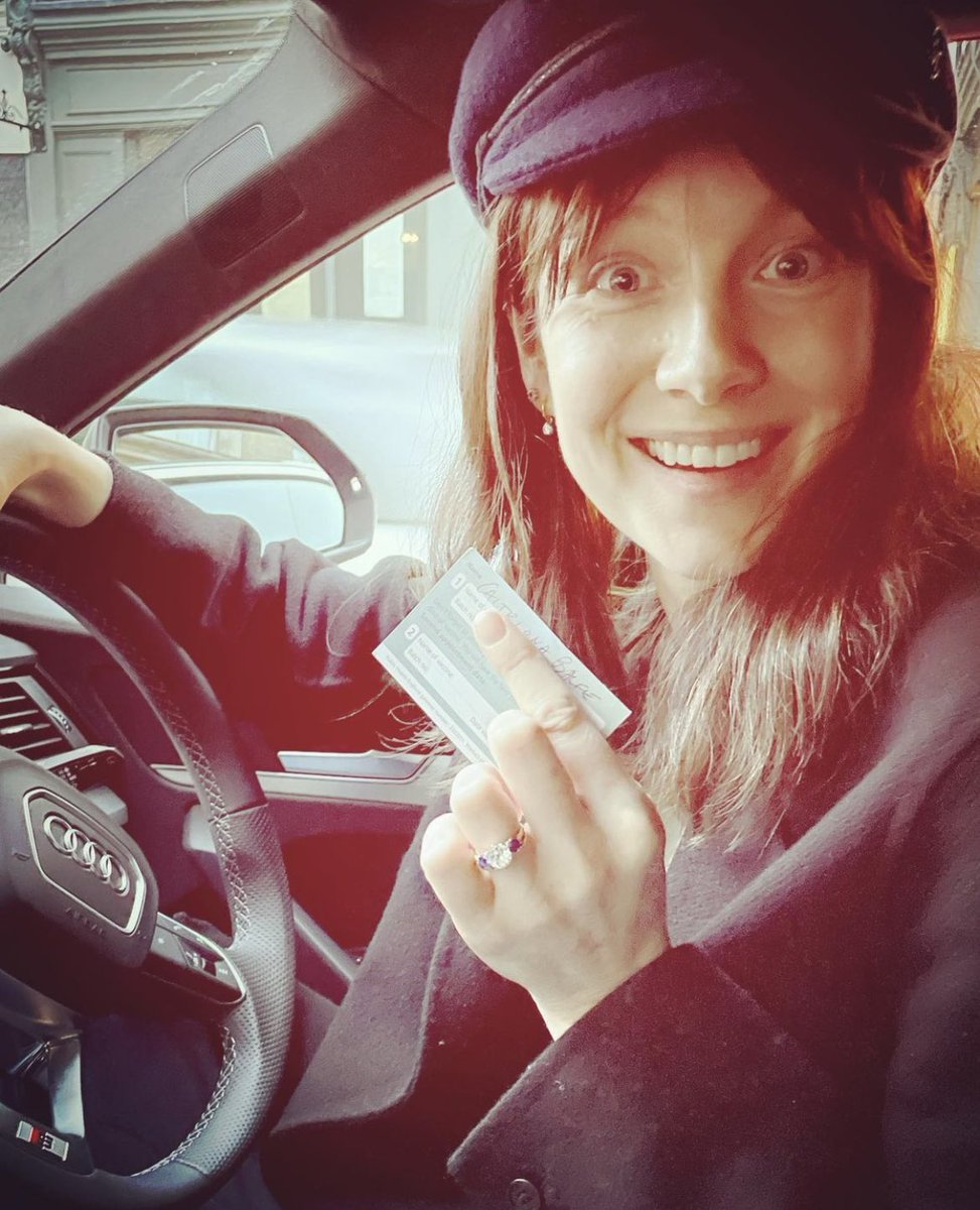 Look at this beaut all boosted and hyped up in her new wheels ❤️🚗

Get out there and get vaccinated people💪💉 #GetVaccinatedNow #CaitríonaBalfe #BoosterVaccine