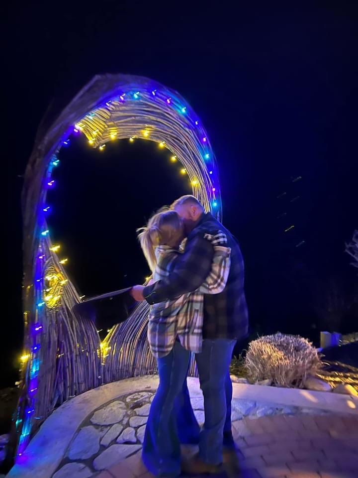 kylevaughn00's tweet photo. Last night I decided to drop down on one knee and propose to my best friend. Allison you’re my forever and I can’t wait to marry you. To Mr and future MRS. VAUGHN!!! I love you forever babe❤️ #forevermygirl https://t.co/J04seqmpag