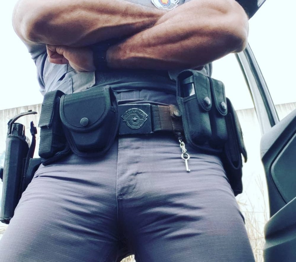 Rick553277PM's tweet photo. Afim de ver meus conteúdos? Chama no Direct que passo fotos e valores. https://t.co/iu8Bi4v2pb