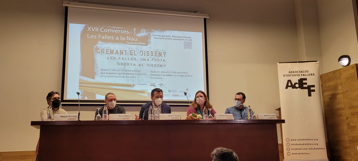 JCF_Valencia's tweet photo. 🔥🗣 Segona taula de debat de les converses #FallesNau, d'@estudisfallers. Hui, “Dissenya i no falles”, dedicada a la imatge gràfica de la festa. 🎨🖌️
Amb la participació de:
🔸 Dani Nebot
🔸 Martín Forés
🔸 Miquel Platero
🔸 Maria Navarro
🎙 Moderada per @vicentjuanmtnez https://t.co/XviHH4syeo