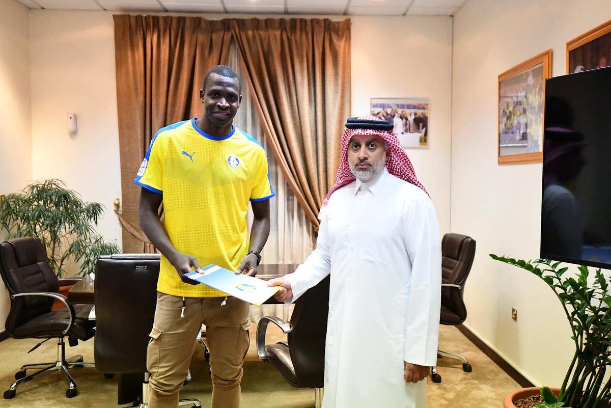 ISF_Sport's tweet photo. ✍️ Prolongation du contrat de #Cheick avec Al-Gharafa 🇶🇦 

📊 11 buts en 11 matchs 💪

 Bravo Cheick et merci @ALGHARAFACLUB pour cette belle coopération 🤝

#Diabate #Algharafa #Qatar #QSL #QatarStarsLeague #Mali https://t.co/AA0klgHItu