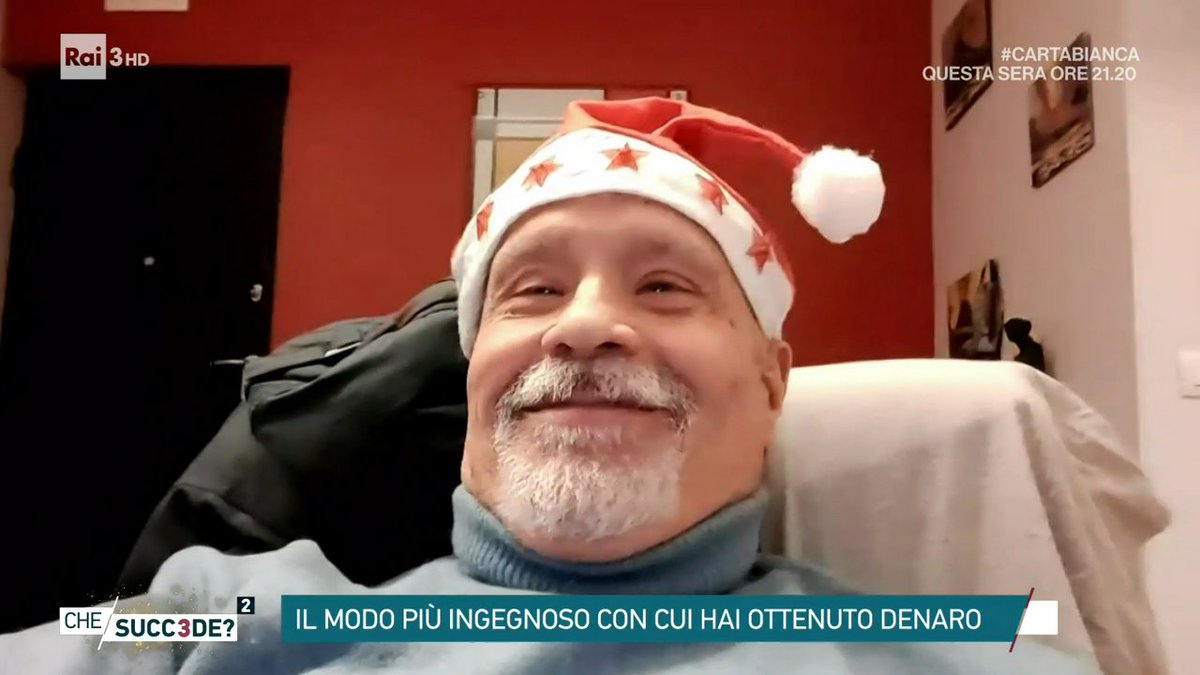 SplendiCornice's tweet photo. Giuseppe suona il frullatore, Marina vive a Londra da sette anni ma non dice "quotation" bene come gli altri italiani d'Inghilterra, Raffaele si propone come paraninfo, mentre Alessandro... lavora, Ale, lavora. #chesucc3de #chesucc3ders Video --> https://t.co/QOQF1pAnF6 https://t.co/5sZTNzXhZu